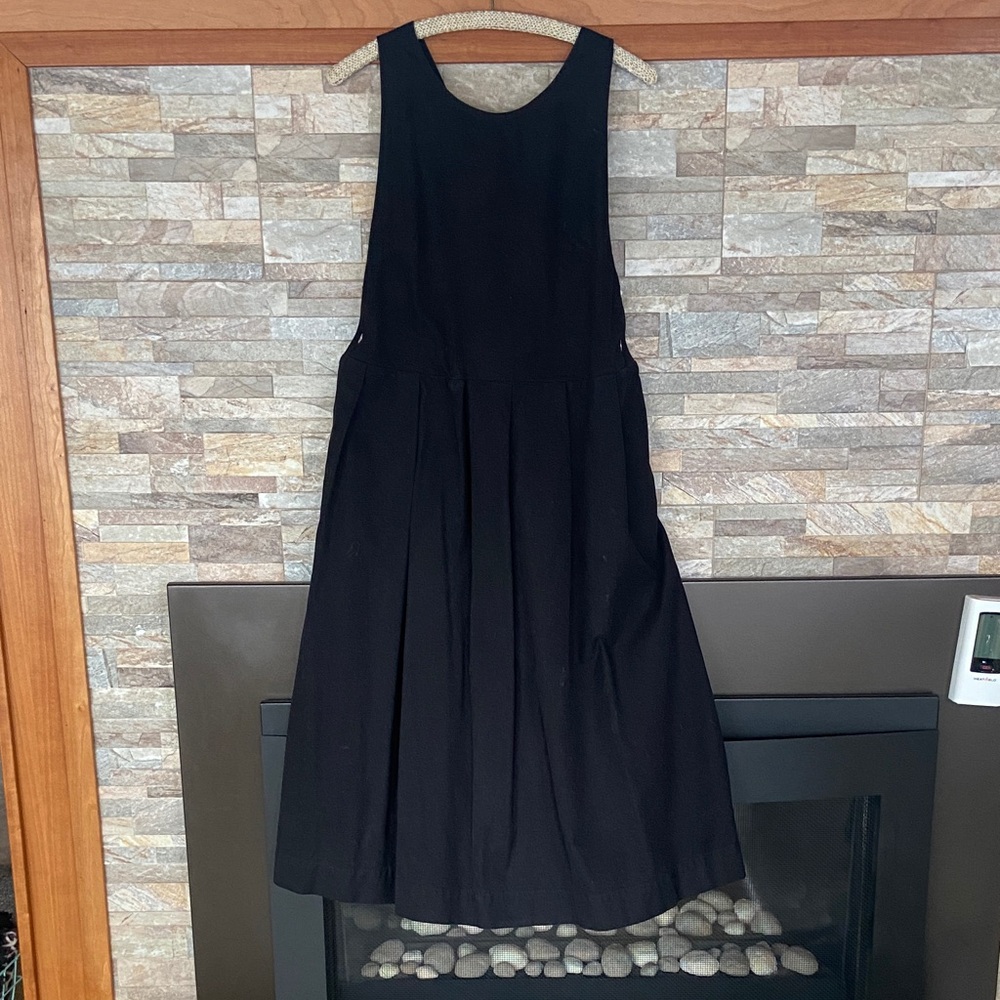 Kowtow pinafore M